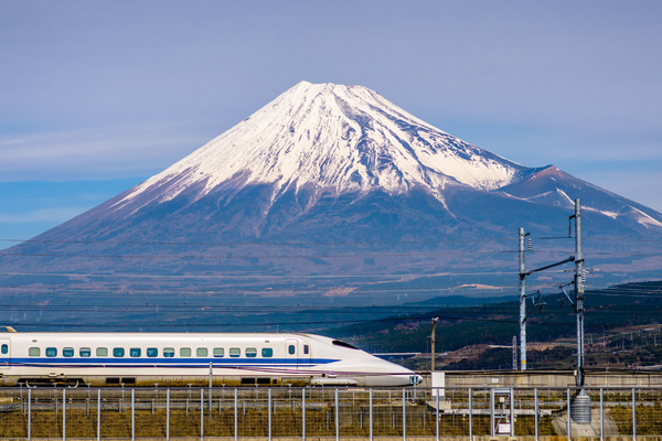 The Ultimate Guide to Riding Japan’s Bullet Trains: Everything You Need to Know About the Shinkansen