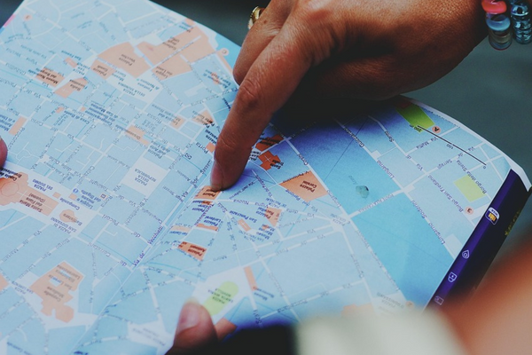 Why Every Traveller in 2025 Should Go Fully Digital