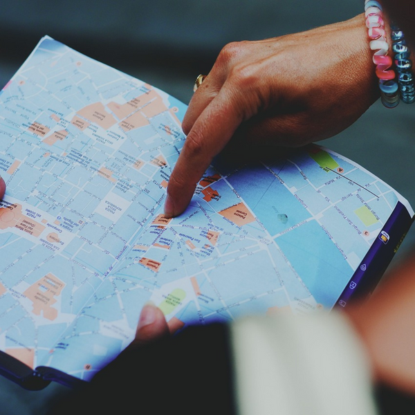 Why Every Traveller in 2025 Should Go Fully Digital